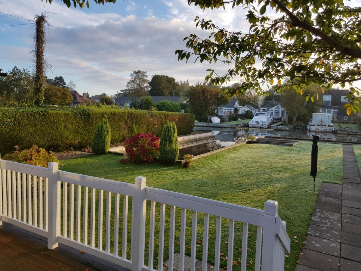 The Willows Wroxham Exterior photo